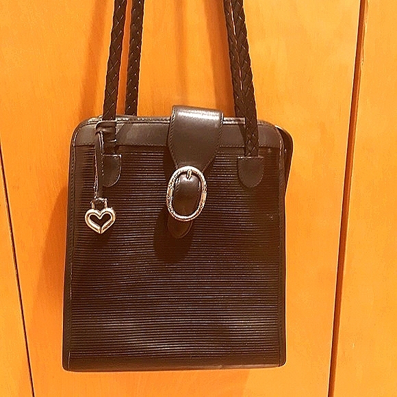 Unique Brighton Black Leather Satchel - Picture 8 of 8